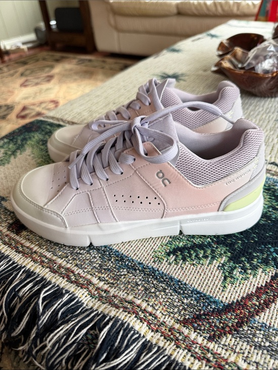 On Running Shoes - On Running Pastel Pink Low-Top Sneakers